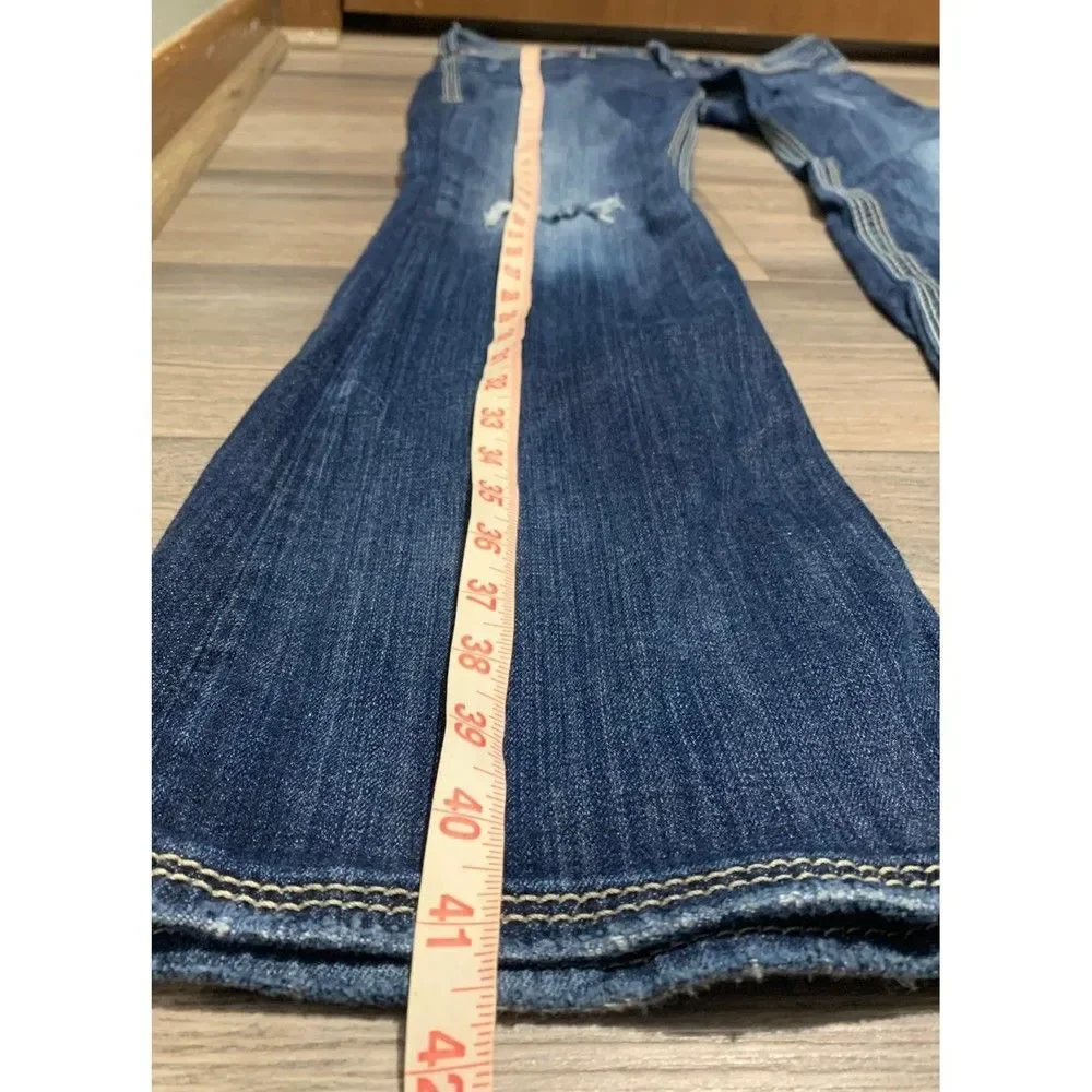 Silver Suki Surplus Women's Size 29/34 Dark Wash Casual Distressed Bootcut Jeans